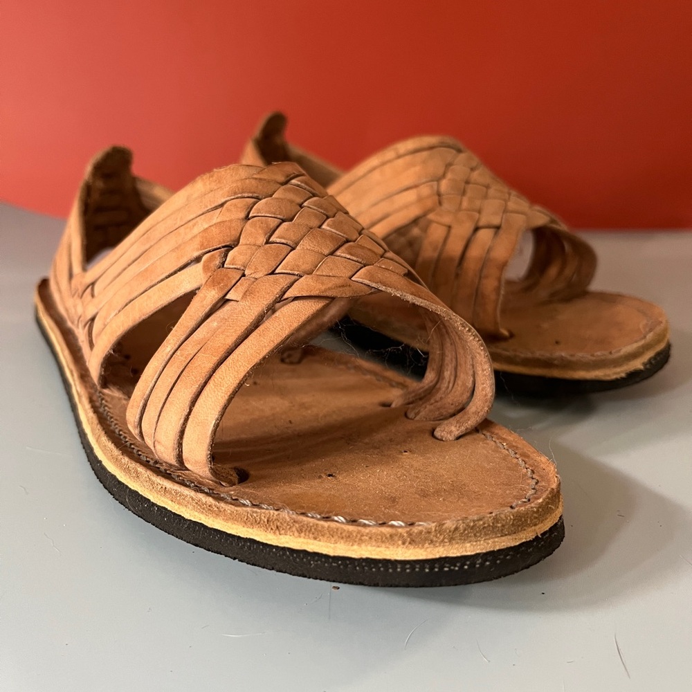 Mexican sandals beige